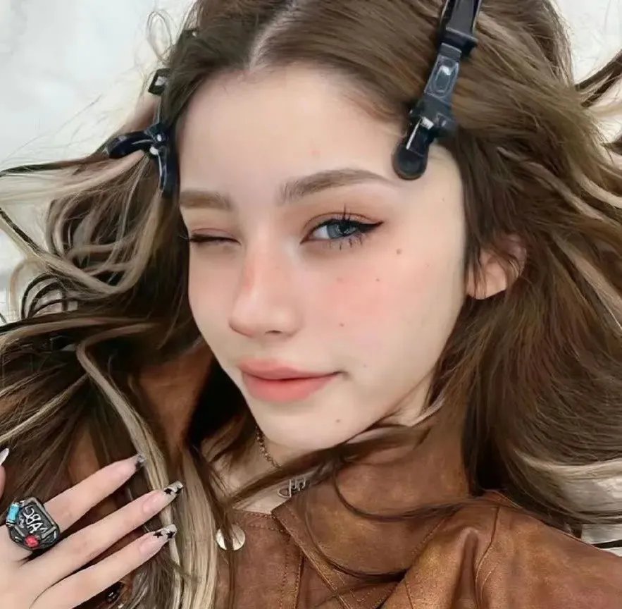 传闻中的女人